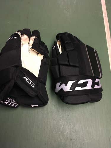 CCM Hockey Gloves With NHL Slash Protection Pad