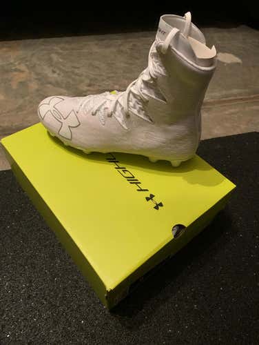 Under Armour Highlight Cleats Size 10