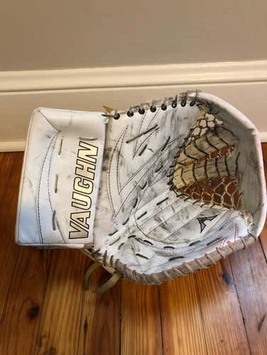 Vaughn V5 7800 Goalie Glove