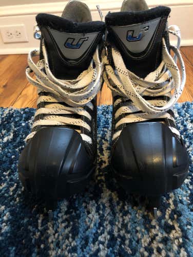 CCM U+08 8.5 D Goalie Skates