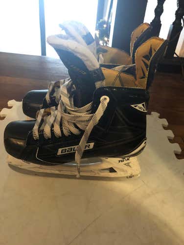 Bauer Supreme 180s Junior Size 4