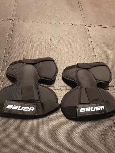 Bauer knee guards