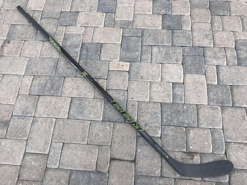 CCM RibCor Reckoner Pro Stock Hockey Stick 80 Flex Left P28 OEL 9241