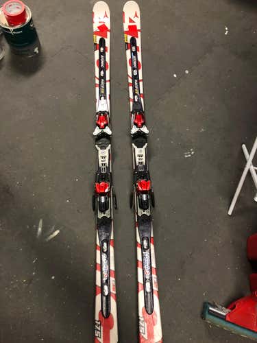 Atomic 175 GS skis
