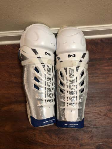 Bauer Nexus 8000 Shin Pads 14in
