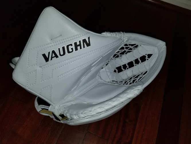 New Vaughn VE8 XFP Goalie Glove