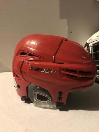 New Bauer Re-Akt 100 Helmet