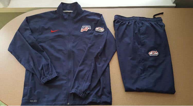 TEAM USA NIKE JACKET AND MATCHING PANTS (MEDIUM)