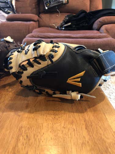 Easton Youth Catchers Mitt