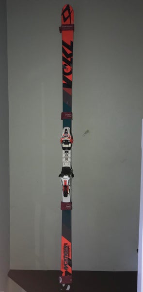Women’s Volkl Super G Skis