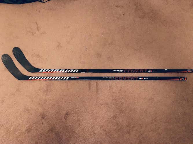 2 PACK - Warrior Covert QRE Pro Team Stick Righty Toe Senior