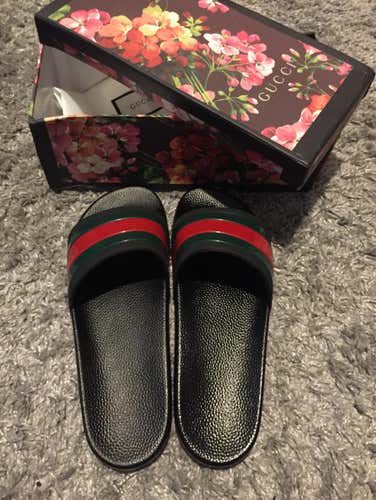 Gucci Slides Size 12 But Fits Like 11 With Box $60 Unauthorized Authentic