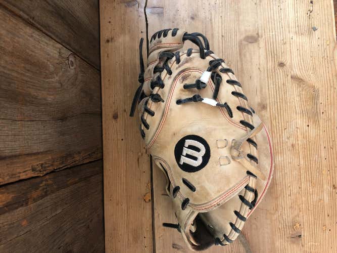 Used Wilson A2000 DPCM 33” Catchers Mitt