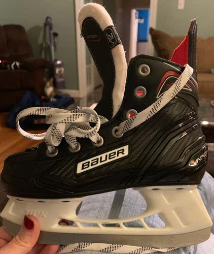 Youth Bauer Vapor Hockey Skates