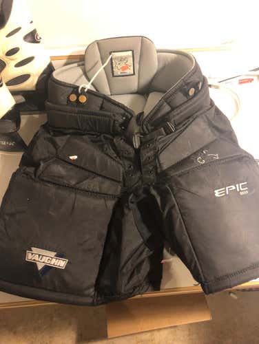 Used Vaughn Epic 8600 Goalie Pant Size Small