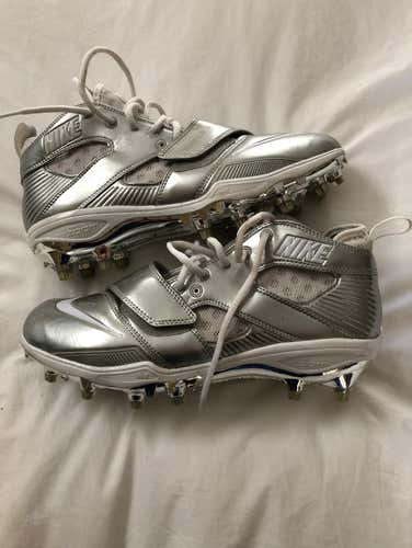 BN Nike Huarache Silver And Chrome Cleats Size 9