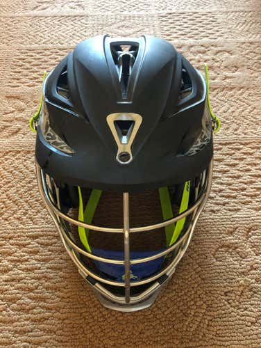 MATTE BLACK CASCADE R HELMET W/ SILVER FACEMASK