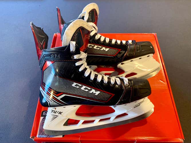 CCM Jetspeed FT1 with TUUK Edge holders!