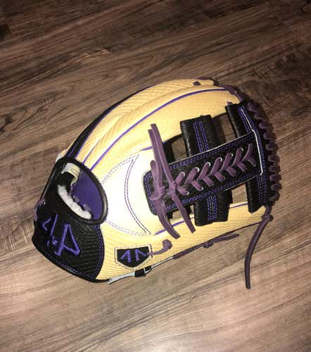 Nwt Custom Pro 44 Signature Series 11.75”