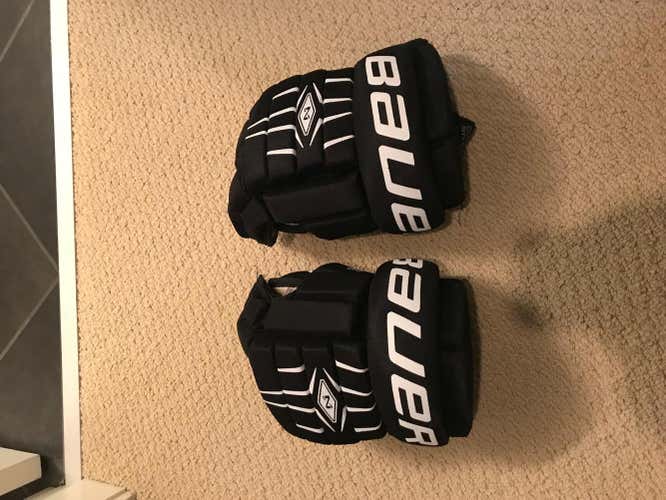 Bauer Nexus 400 Gloves SR