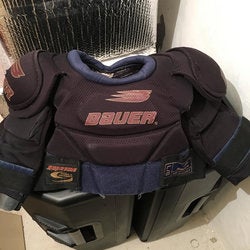 Youth L - Bauer Shoulder Pads