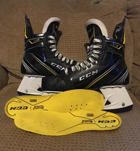 CCM Super Tacks AS1 Skates 7.5D