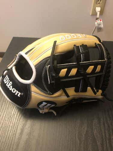 Wilson January 2018 Glove of the Month- Price Negotiable**