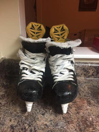 **$250** Bauer 1s Skates