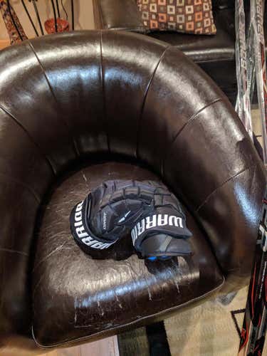 New Warrior Gloves Senior Pro Stock