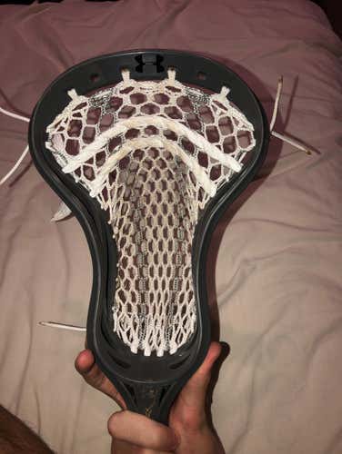 UA Command Strung W/ Hero 2.0 Gray Striker Mesh OFFER ME