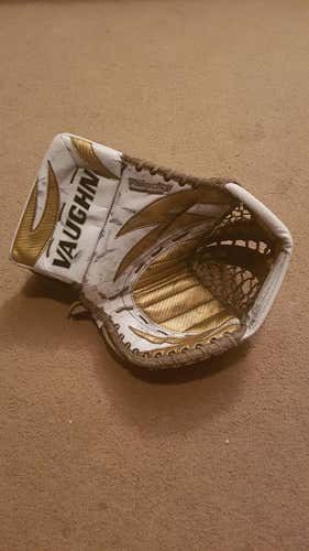 Vaughn Goalie Glove Senior Pro Stock