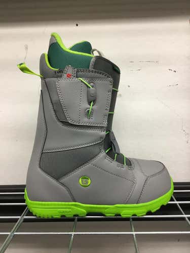 New Burton Moto Snowboard Boots