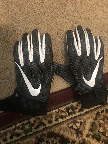 Nike Gloves   XL