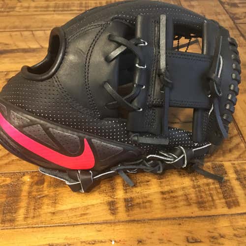 New Nike MVP Select 11.5