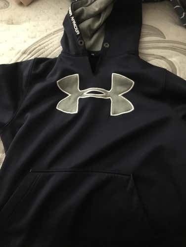 Under Armour Medium Hoodie