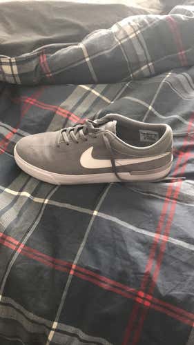 Nike SB Leather