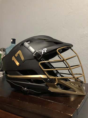 Cascade R Helmet Helmet Adult