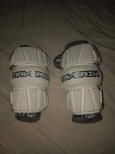 New Maverick Max Elbow Pads