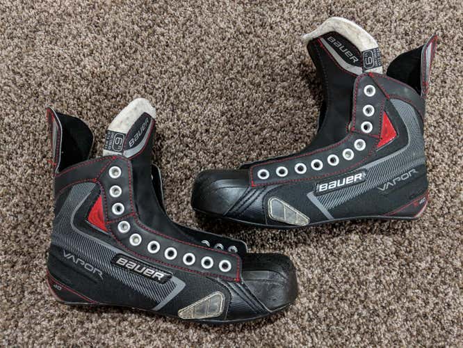 Bauer X40r Roller skates, boot only