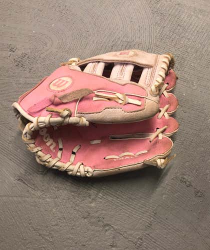 Wilson TBall Glove 10” - RH Throw