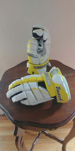New Maverik Gloves