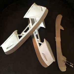 238 Step Steel Holders and 2 sets of runners from True Skate Size 4 - Used 3 times