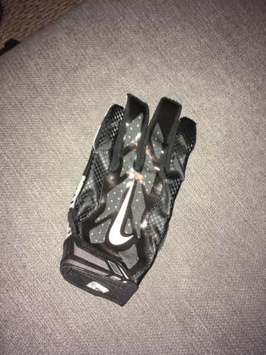 New Nike Football Gloves XL