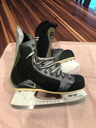 Nike Quest 4 Zoom Air 8D