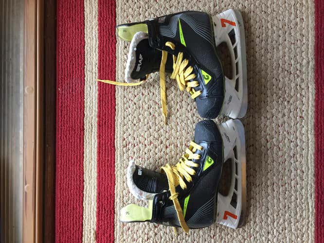 Graf Skates Junior Size 2