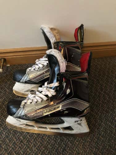 Bauer 1x Skates, Size 11EE, Broken Tendant Guard