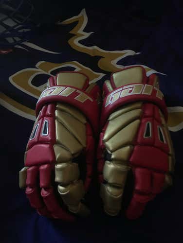 VMI Men’s Lacrosse Gloves