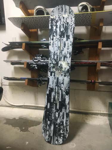 Burton Super Hero 154 WIDE