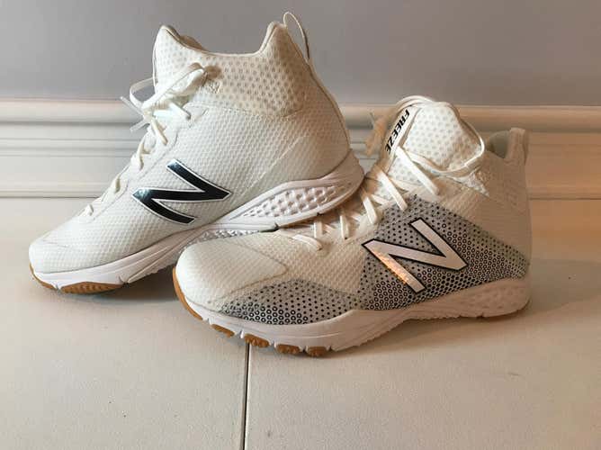 New Balance Freeze Turf Shoes Size 11 (New)