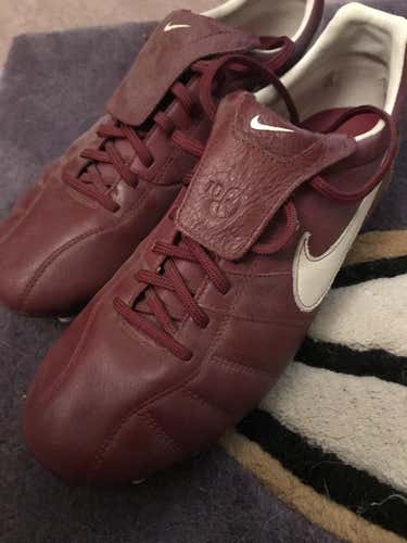 Nike R10 Boots